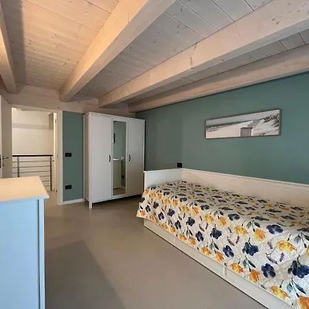 Ambria Apartment *